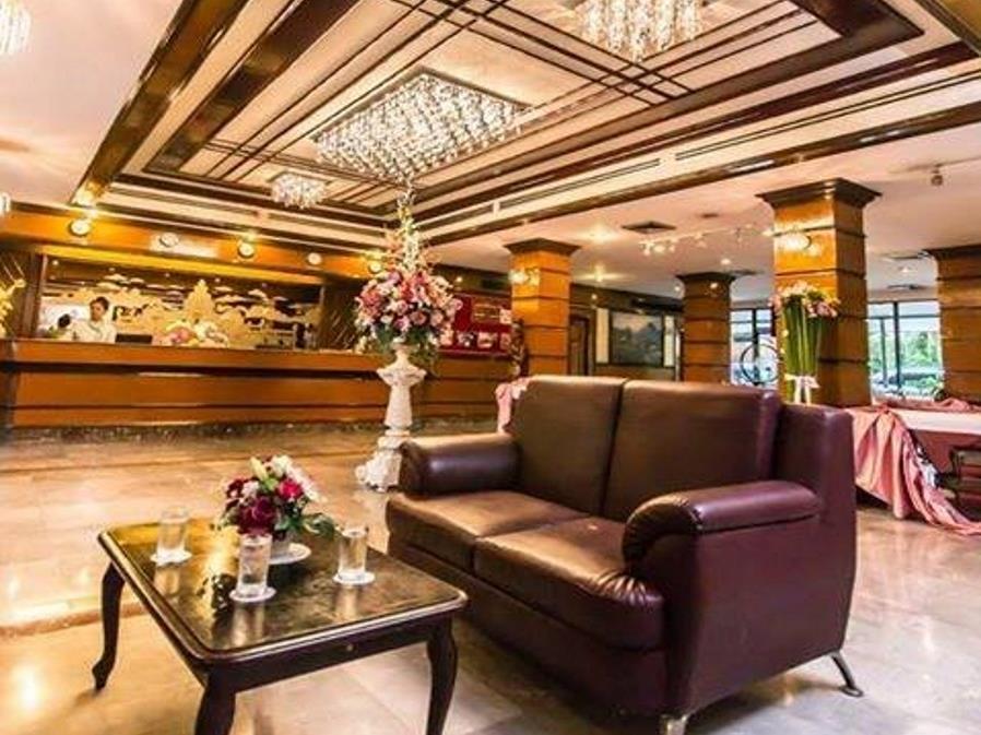 Korat Hotel - Sha Plus Nakhon Ratchasima Ngoại thất bức ảnh