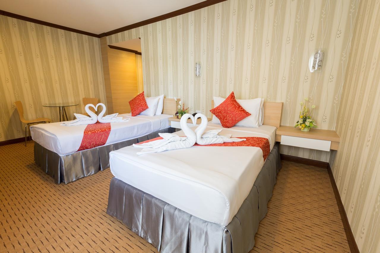 Korat Hotel - Sha Plus Nakhon Ratchasima Ngoại thất bức ảnh