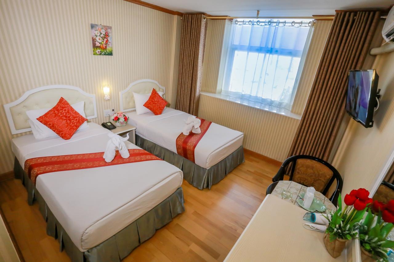 Korat Hotel - Sha Plus Nakhon Ratchasima Ngoại thất bức ảnh