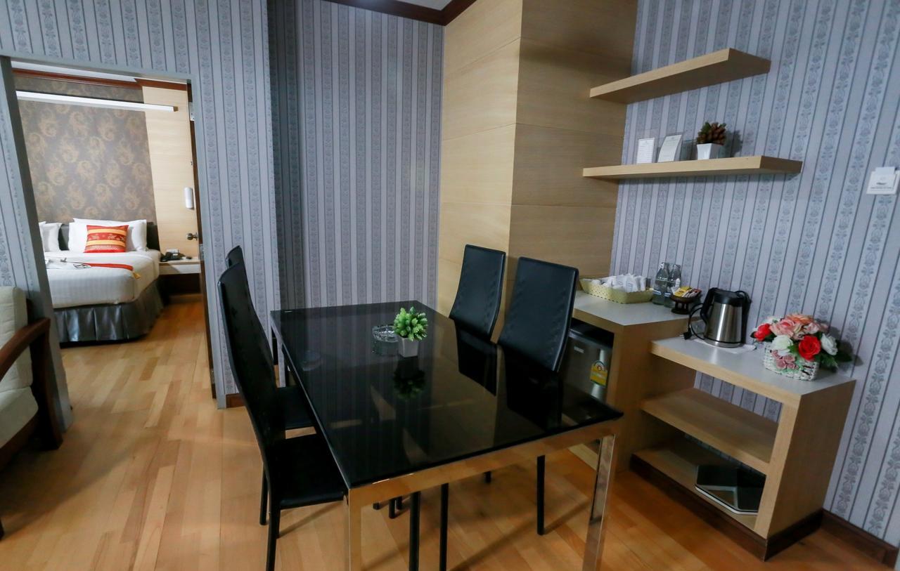 Korat Hotel - Sha Plus Nakhon Ratchasima Ngoại thất bức ảnh