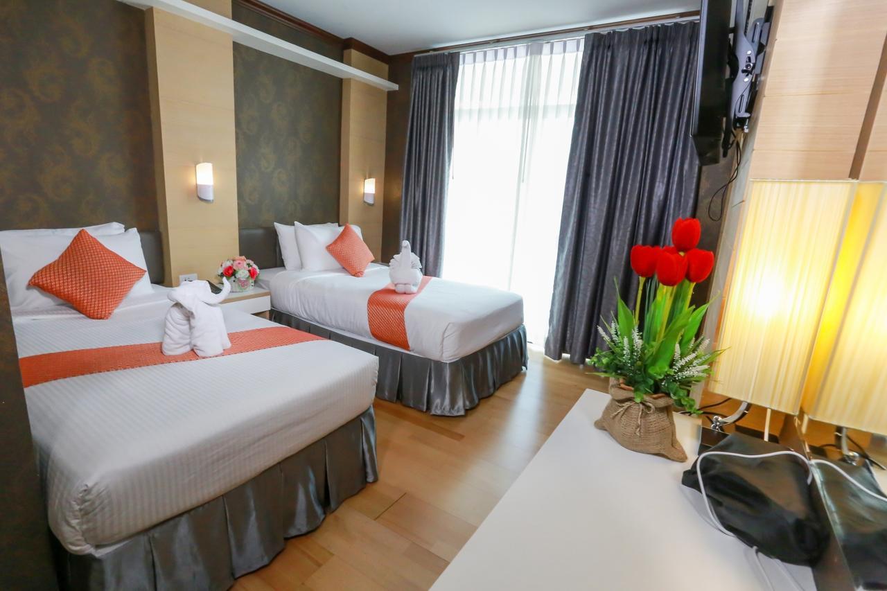 Korat Hotel - Sha Plus Nakhon Ratchasima Ngoại thất bức ảnh