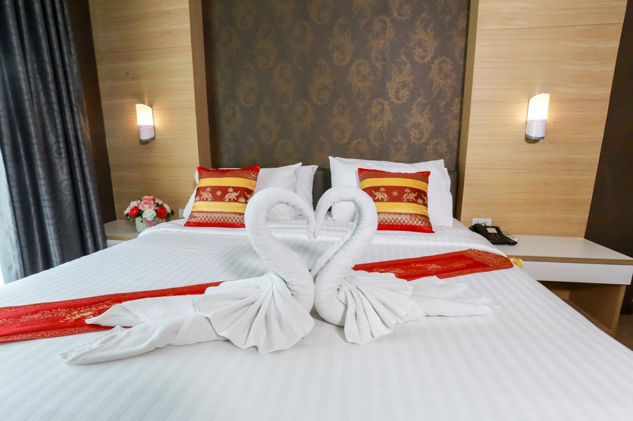 Korat Hotel - Sha Plus Nakhon Ratchasima Ngoại thất bức ảnh